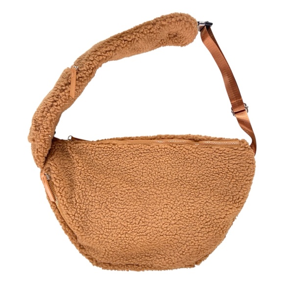 NEW Earthbound Bag Unisex Oversized Brown Teddy Bear Sherpa Crossbody Fanny Pack - Picture 3 of 8